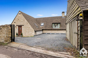 Photo 33- click for photo gallery